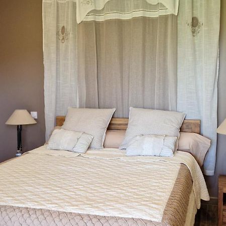 Le Miroir Des Etoiles Bed & Breakfast Pomport Bagian luar foto