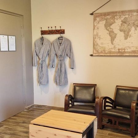 Le Miroir Des Etoiles Bed & Breakfast Pomport Bagian luar foto