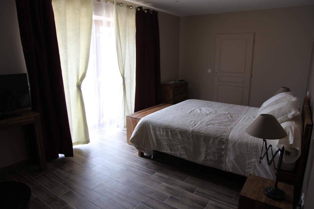 Le Miroir Des Etoiles Bed & Breakfast Pomport Ruang foto