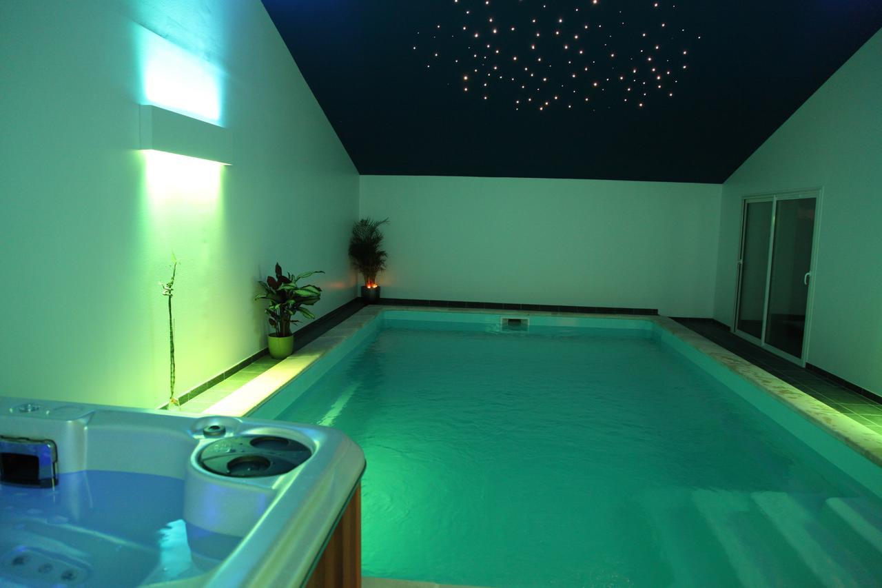 Le Miroir Des Etoiles Bed & Breakfast Pomport Bagian luar foto