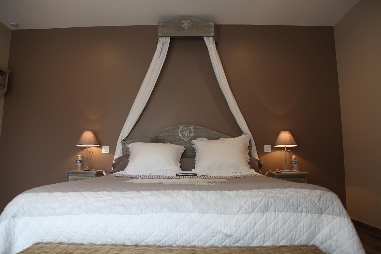 Le Miroir Des Etoiles Bed & Breakfast Pomport Ruang foto