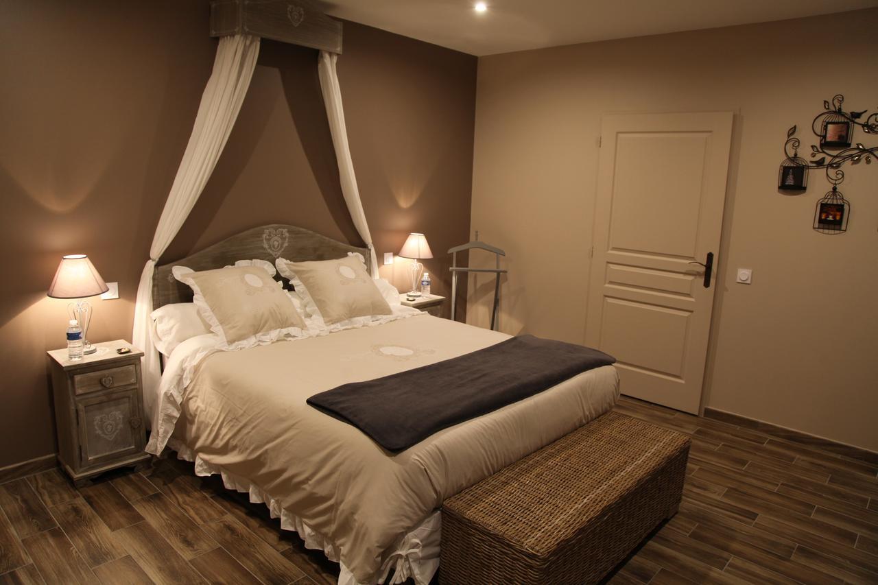 Le Miroir Des Etoiles Bed & Breakfast Pomport Ruang foto